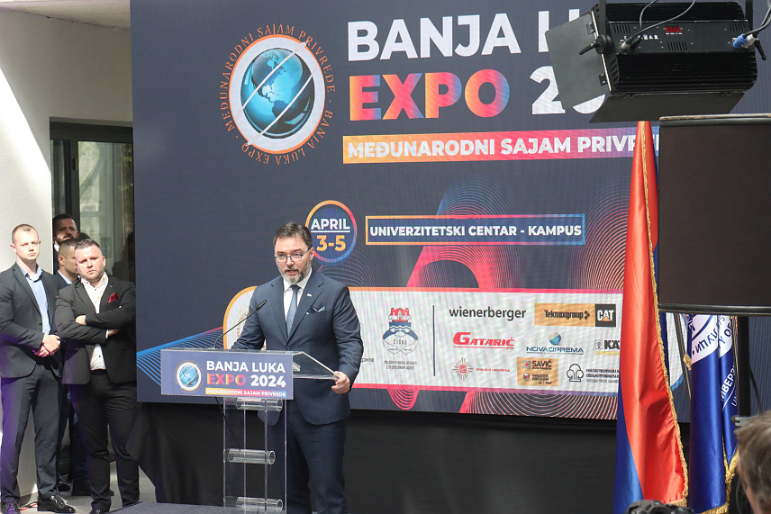 БАЊАЛУКА, 3. АПРИЛА /СРНА/ - Одржавање првог Међународног сајма привреде "Бањалука Експо 2024", који окупља око 300 излагача из региона и свијета, почело је данас у Бањалуци у присуству највиших званичника Републике Српске./ФОТО - Борислав Здриња/