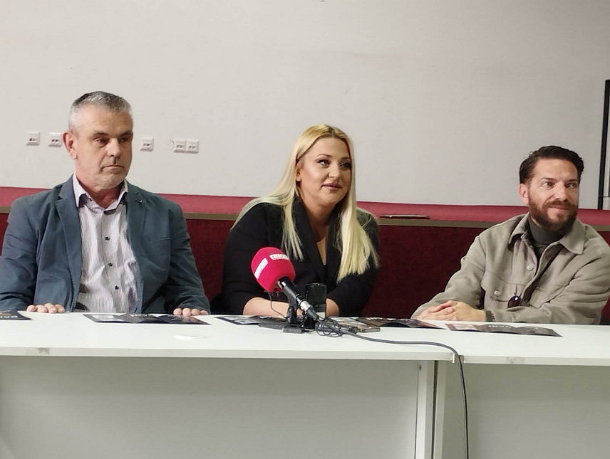 БАЊАЛУКА, 3. АПРИЛА /СРНА/ - Културна манифестација "Дани београдског позоришта" почеће сутра у Бањалуци у оквиру које ће бити одиграно пет комедија, најавио је предсједник Савјета за културу Градског одбора СНСД-а Бањалука Ненад Новаковић.