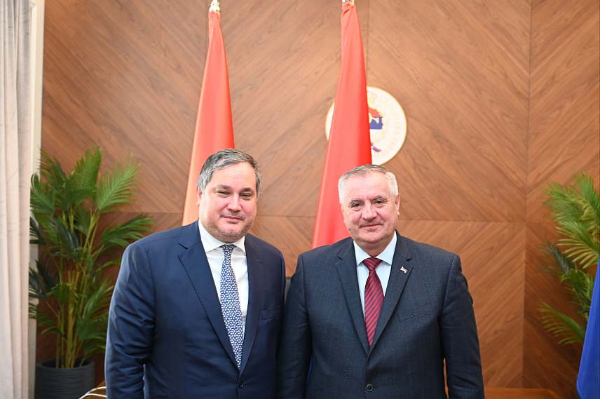 БАЊАЛУКА, 5.АПРИЛА /СРНА/ - Предсједник Владе Републике Српске Радован Вишковић и министар економског развоја Мађарске Мартон Нађ на данашњем састанку у Бањалуци. 