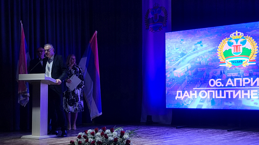 ТЕСЛИЋ, 6. АПРИЛА /СРНА/ -Oбиљежавањe Дана општине , начелник општине Теслић Милан Миличевић на свечаној академији.