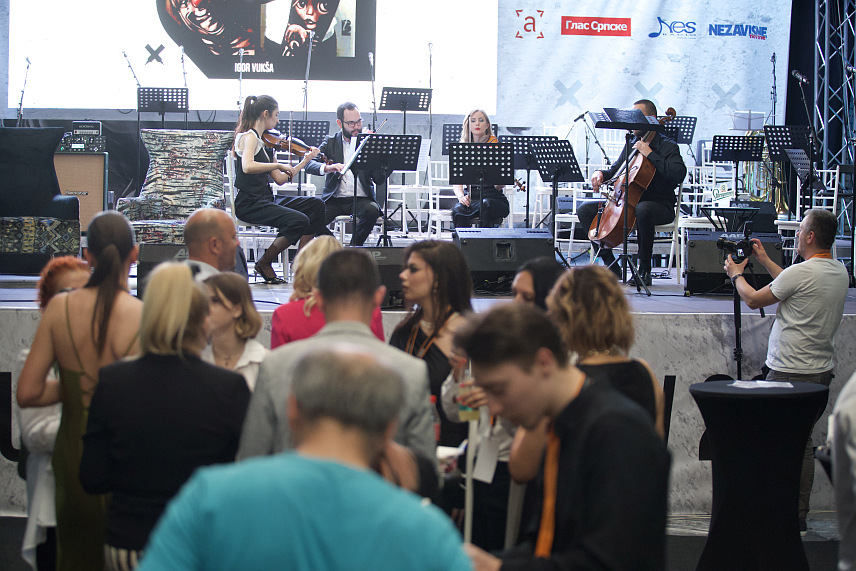 БАЊАЛУКА, 10. МАЈА /СРНА/ - У Баљалуци је отворен први "Тату шоу" у БиХ на којем ће до недјеље, 12. маја, учествовати више од 70 тату умјетника из регона и Европе.