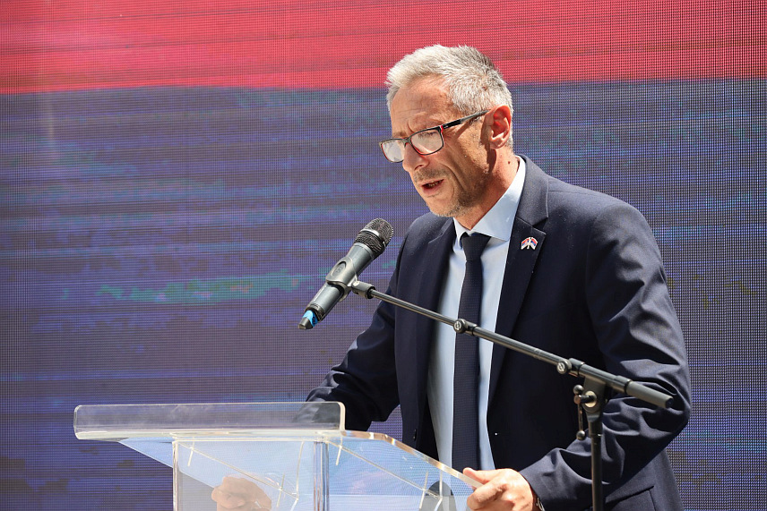 БАЊАЛУКА, 11. МАЈА /СРНА/ - Предсједник Борачке организације Републике Српске Радан Остојић поручио је да ће централно спомен-обиљежје погинулим борцима у протеклом Одбрамбено-отаџбинском рату бити симбол голготе, жртве и страдања, али и херојства, побједе и васкрсења./Фото - Борислав Здриња/	
