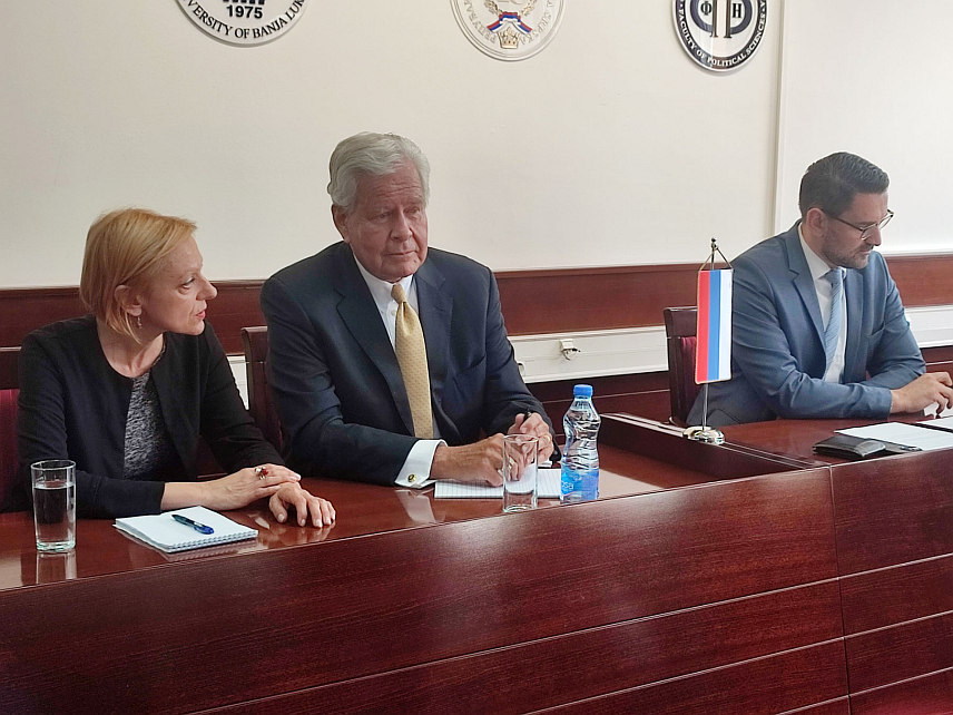 БАЊАЛУКА, 15. МАЈА /СРНА/ - Панел дискусије "Америчка спољна политика: Улога Конгреса и лобирање" на Факултету политичких наука у Бањалуци.