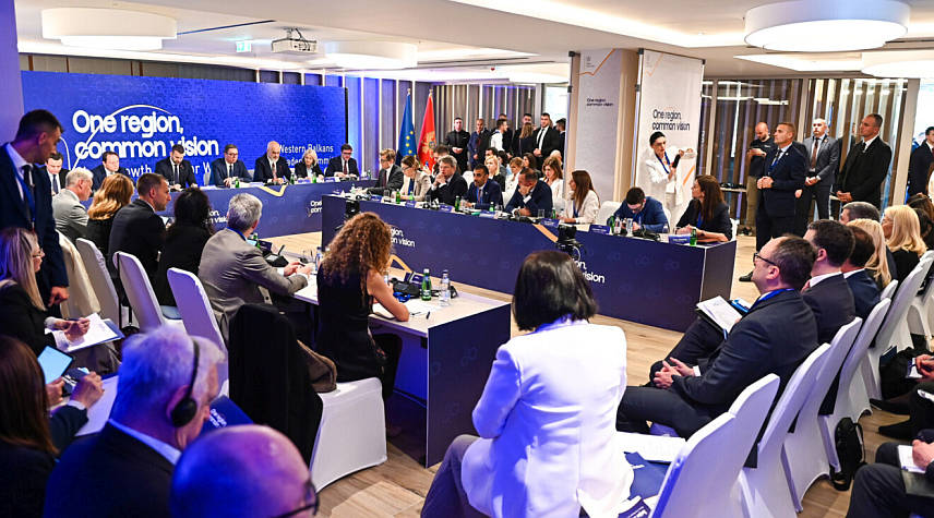 ПОДГОРИЦА, 16. МАЈА /СРНА/ - Један регион, заједничка визија - порука је са министарског састанка о Плану раста за Балкан који је одржан у Котору.
