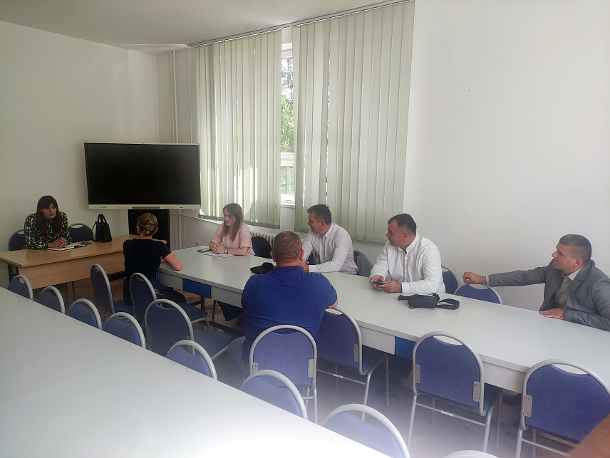 ПРИЈЕДОР, 17. МАЈА /СРНА/ -Сједница Актива директора средњих школа.