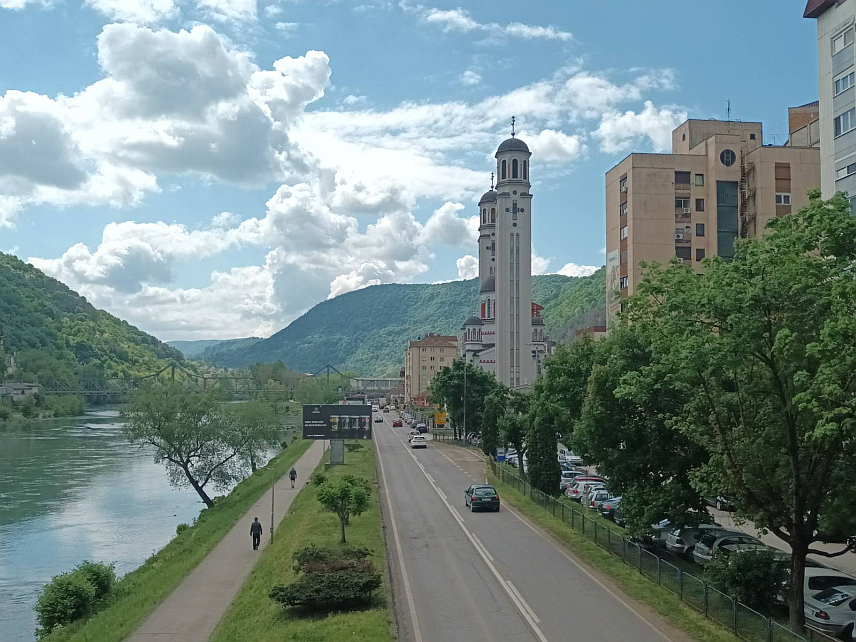 ЗВОРНИК, 1. МАЈА /СРНА/ - На Градској плажи, традиционалном зворничком излетишту поред Дрине, јутрос није било организованог првомајског уранка нити индивидуалних излетника.