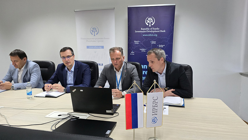 БАЊАЛУКА, 20. МАЈА /СРНА/ - Представиници Инвестиционо-развојне банке /ИРБ/ Републике Српске и Годишњег инвестиционог састанка /АИМ - Annual Investment Meeting/разговарала је са организаторима највећег свјетског инвестиционог догађаја из Абу Дабија о наставку активне промоције потенцијала Републике Српске на овој платформи – и међу компанијама из Уједињених Арапских Емирата, али и код других заинтересованих свјетских улагача.