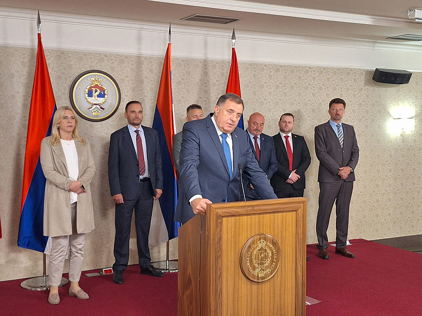 ИСТОЧНО САРАЈЕВО, 22. МАЈА /СРНА/ - Предсједник Републике Српске Милорад Додик на конференцији за новинаре.