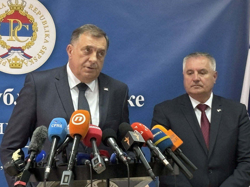 СРЕБРЕНИЦА, 23. МАЈА /СРНА/ - Предсједник Републике Српске Милорад Додик, конференција за новинаре након сједнице Владе у Сребреници.