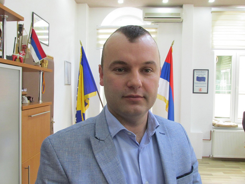 СРЕБРЕНИЦА, 24.МАЈА /СРНА/ -Начелник општине Сребреница Младен Грујичић