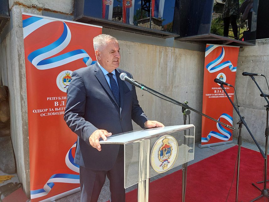 СТАРИ БРОД, 25. МАЈА /СРНА/ - Предсједник Владе Републике Српске Радован Вишковић током обраћања у Старом Броду на обиљежавању 82 године од страдања више од 6.000 Срба Сарајевско-романијске регије.