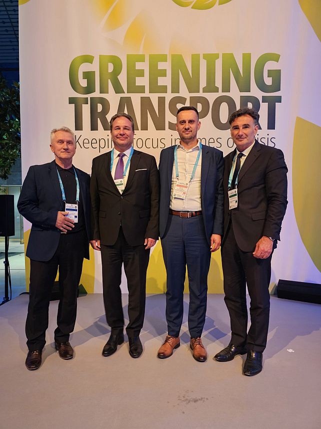 ЗВОРНИК/ЛАЈПЦИГ, 27. МАЈА /СРНА/ - Замјеник министра комуникација и транспорта у Савјету министара Огњен Јањић је прошле седмице учествовао на Самиту Међународног транспортног форума у Лајпцигу.