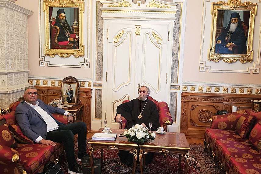 БИЈЕЉИНА, 28. МАЈА /СРНА/ - Његово преосвештенство епископ бањалучки Јефрем и директор Јавне установе "Воде Српске" Мирослав Миловановић разговарали су данас о реализацији пројекта регулације ријеке Лубине у близини манастира Карановац на подручју Мјесне заједнице Кијевци код Градишке.