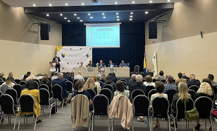 САРАЈЕВО, 29. МАЈА /СРНА/ -Конференција главних тужилаца у БиХ у ТеслићУ.