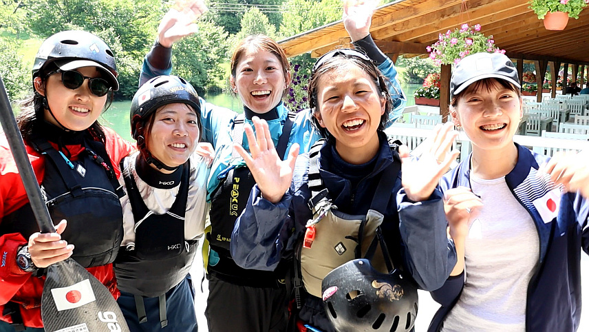 БАЊАЛУКА, 29. МАЈА /СРНА/ - Више од 400 такмичара из 20 земаља одмјериће умијеће и снагу на буковима ријеке Врбас у наредних пет дана на Свјетском првенству у рафтингу, а рафтери истичу да је кањон предиван и једва чекају старт првих трка.