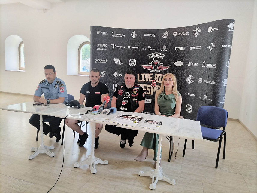 БАЊАЛУКА, 30. МАЈА /СРНА/ - У Бањалуку су на седми „Мото фест“ пристигли први гости и бајкери из Словеније, Србије, Хрватске, БиХ, али и далеке Аустралије, а смјештајни капацитети у највећем граду Републике Српске су попуњени.