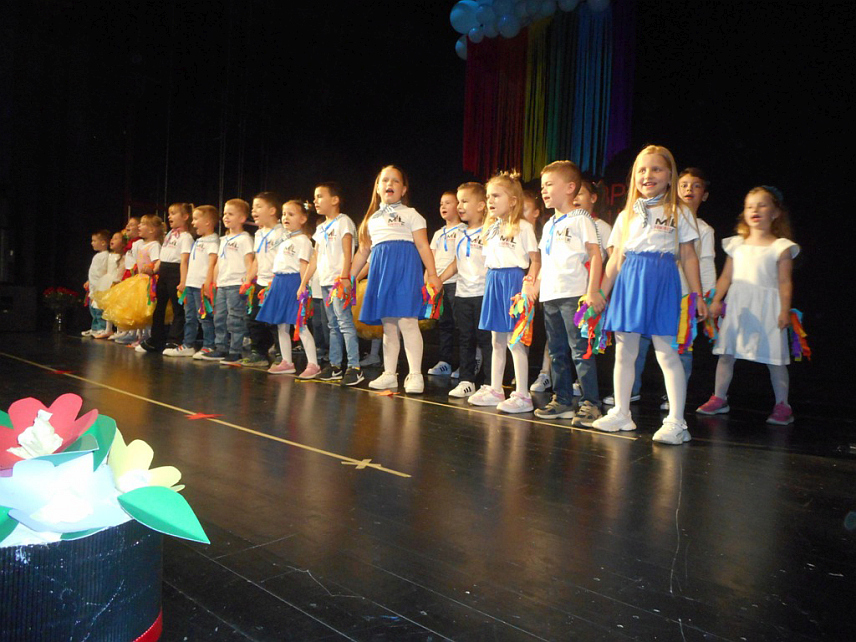 БРАТУНАЦ, 30. МАЈА /СРНА/ - Начелник сребреничке општине Младен Грујичић вечерас је свечано отворио традиционалну 19. културно-спортску манифестацију "Дани Сребренице" за коју је истакао да потврђује да ова локална заједница може бити мјесто пожељно за живот.