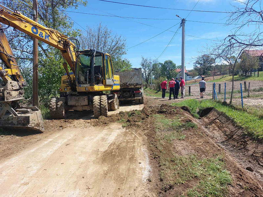 НОВИ ГРАД, 31. МАЈА /СРНА/ - Санација штете од неверемена које је захватило дијелове ове општине 20. и 28. маја.