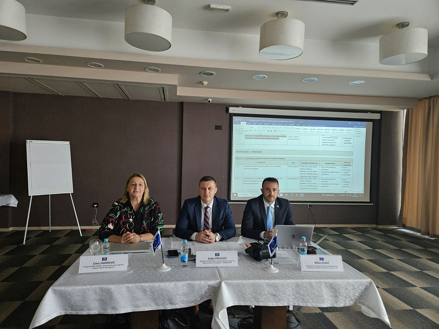 ДОБОЈ, 31. МАЈА /СРНА/ - У Добоју је организован радни састанак на којем је анализиран Нацрт акционог плана за супротстављање трговини људима у Републици Српској за 2024-2027. годину, с циљем унапређења активности у овој области уз допринос међународних и невладиних организација.