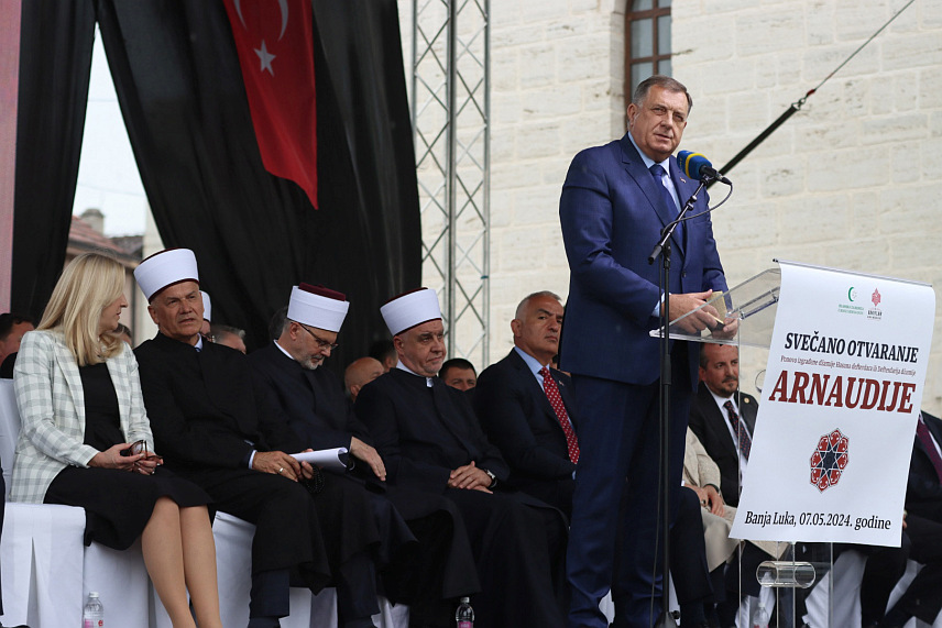 БАЊАЛУКА, 7. МАЈА /СРНА/ - Предсједник Републике Српске Милорад Додик на отварању обновљене џамије Арнаудија. Фото: Борислав Здриња.