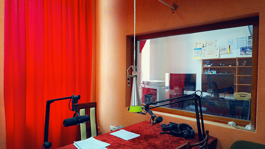 ДРВАР, 8. МАЈА /СРНА/ - Једини српски радио у Федерацији БиХ /ФБиХ/ Радио Дрвар, обиљежава 50 година постојања,.