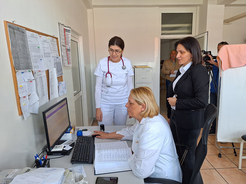 ШАМАЦ, 8. МАЈА /СРНА/ - Дом здравља Шамац , директор Лепа Тривић.