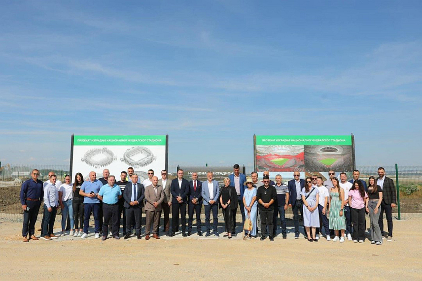 БЕОГРАД , 9. ЈУНА /СРНА/ - У склопу Свесрпског сабора делегација Кошаркашког савеза Српске била је гост министра спорта Србије Зорана Гајића и спортских савеза Србије.