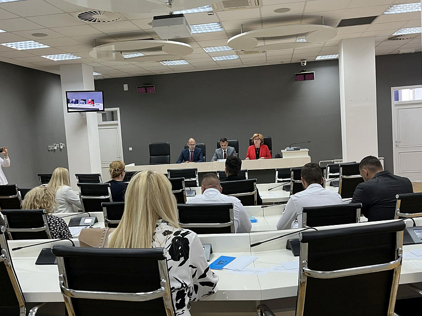 ИСТОЧНО САРАЈЕВО, 10. ЈУНА /СРНА/ - Сједница Скупштине општине Источно Ново Сарајево.