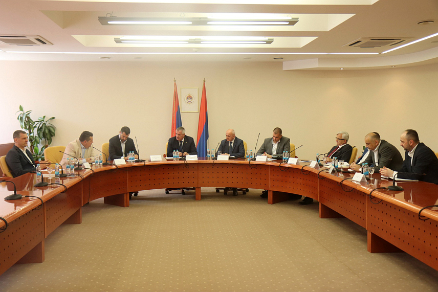 БАЊАЛУКА, 10. ЈУНА /СРНА/ - Састанак партија које чине владајућу коалицију на нивоу Републике Српске у Бањалуци./ФОТО - Борислав Здриња/