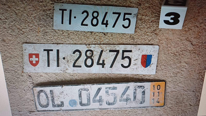 БАЊАЛУКА, 11. ЈУНА /СРНА/ - Одузети пронађени предмети у оперативној акцији "Ролекс" која се односи на сузбијање трговине дрогом, а у којој је на ширем подручју БиХ ухапшено десет лица.