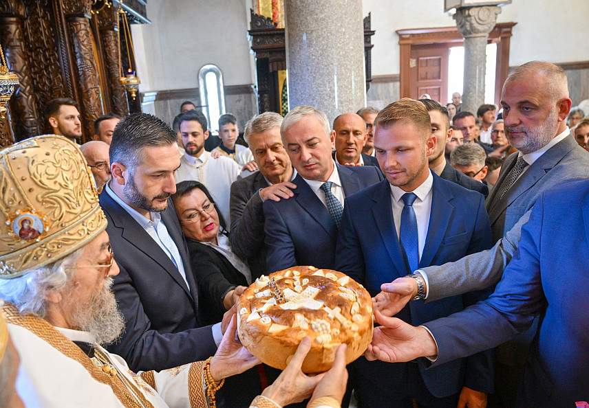 БАЊАЛУКА, 13. ЈУНА /СРНА/ - Предсједник ПДП-а Бранислав Бореновић на крсној слави града Бањалука и Саборног храма Христа Спаситеља - Спасовдан.