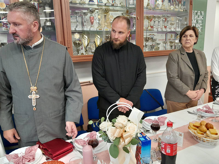 МРКОЊИЋ ГРАД, 13. ЈУНА /СРНА/ - Министар просвјете и културе Републике Српске Жељка Стојичић на обиљежавању крсне славе Основне школе "Иван Горан Ковачић" у Мркоњић Граду