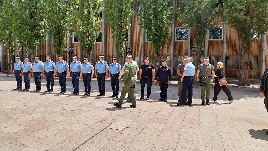 ВИШЕГРАД, 14. ЈУНА /СРНА/ - У Вишеграду је данас почела показно-тактичка вјежба под називом "Терористички напад на штићену личност", коју организује Министарство унутрашњих послова /МУП/ Републике Српске.	
