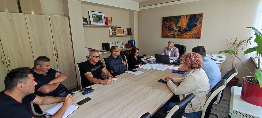 НОВИ ГРАД, 14. ЈУНА /СРНА/ - У оквиру обиљежавања Дана општине Нови Град - Петровдана, које почиње вечерас и трајаће до 27. јула, биће одржана 31 спортска и манифестација културе, утврдио је данас организациони одбор.