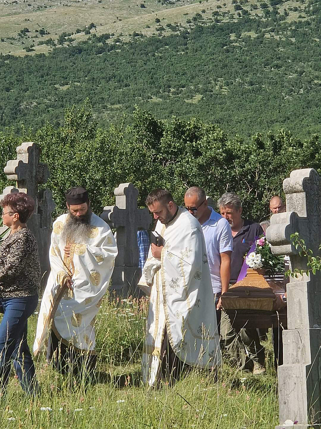 БОСАНСКО ГРАХОВО, 14. ЈУНА /СРНА/ - У селу Уништа код Босанског Грахова умрла је посљедња Српкиња - деведесеттрогодишња Боја Ковачевић.