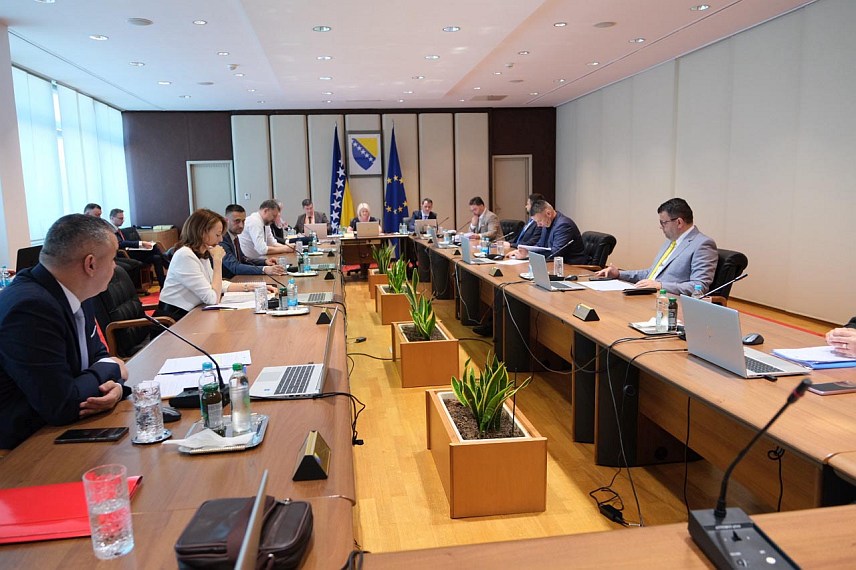 САРАЈЕВО, 18. ЈУНА /СРНА/ - Сједница Савјета министара у Сарајеву.