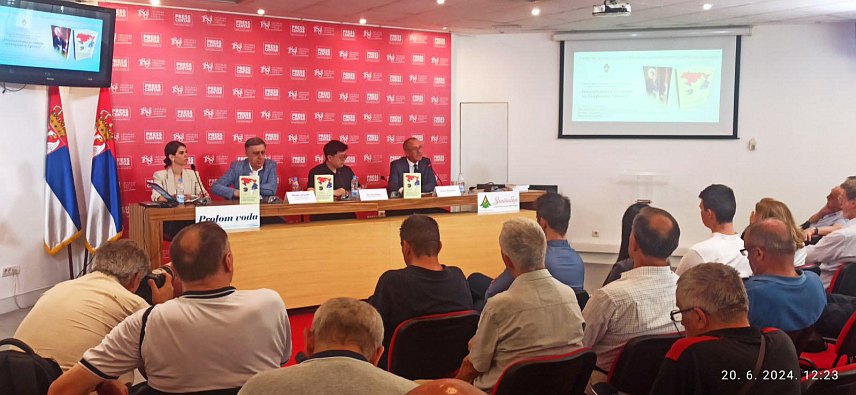 БЕОГРАД, 20. ЈУНА /СРНА/ - Двојезично упоредно издање књиге "Наоружавање истином за Републику Српску" аутора Милана Љепојевића, на српском и кинеском језику, промовисано је данас у Београду у организацији Представништва Републике Српске у Србији.