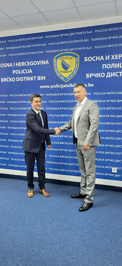 САРАЈЕВО, 27. ЈУНА /СРНА/ - Министар безбједности у Савјету министара Ненад Нешић посјетио је данас Брчко дистрикт гдје је са шефом Полиције Гораном Писићем.