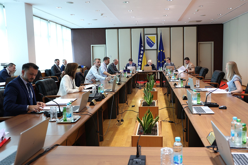 САРАЈЕВО, 27. ЈУНА /СРНА/ - Сједница Савјета министара.