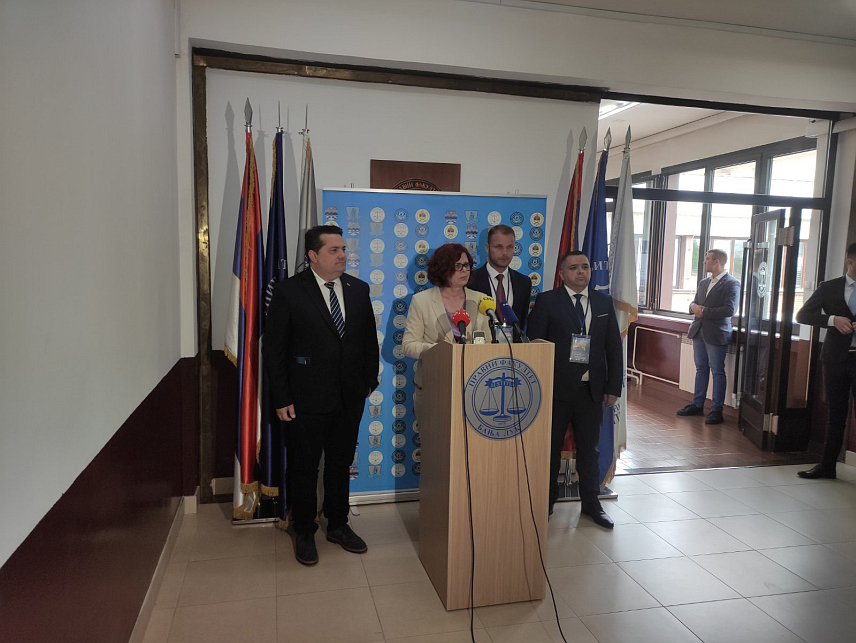 БАЊАЛУКА, 4. ЈУНА /СРНА/ - Министар управе и локалне самоуправе Републике Српске Сенка Јујић на 5. конференцији о теми "Локална самоуправа у Републици Српској", коју у Бањалуци организују студенти Правног факултета - конференција за новинаре.