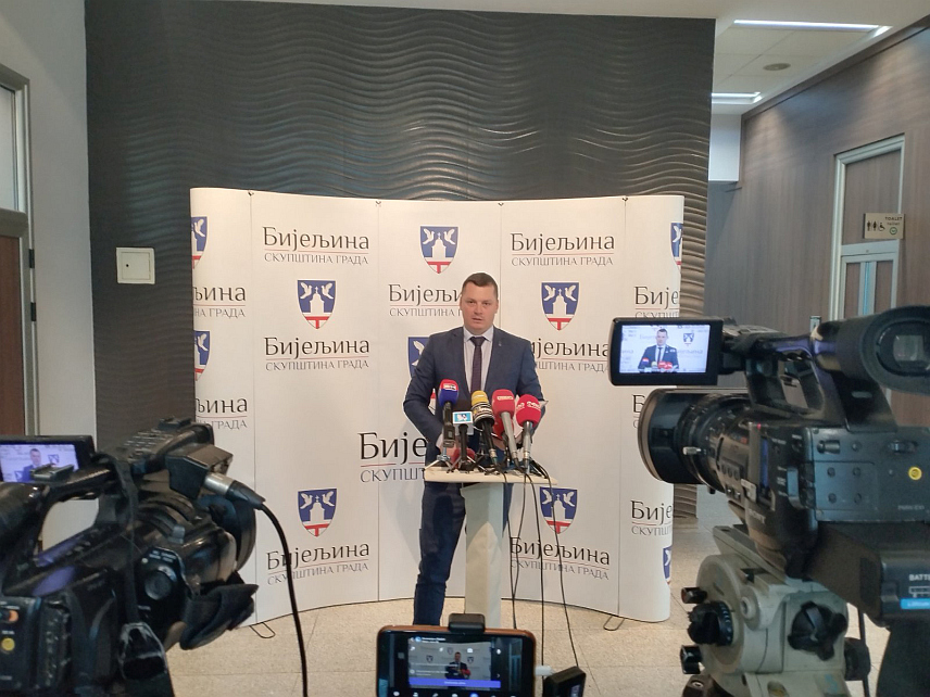 БИЈЕЉИНА, 5. ЈУНА /СРНА/ - Предсједник Скупштине града Александар Ђурђевић на конференцији за новинаре након сједнице.