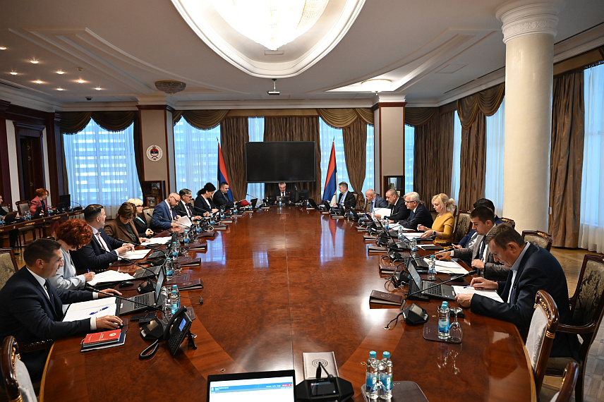 БАЊАЛУКА, 6. ЈУНА /СРНА/ - Сједница Владе Републике Српске