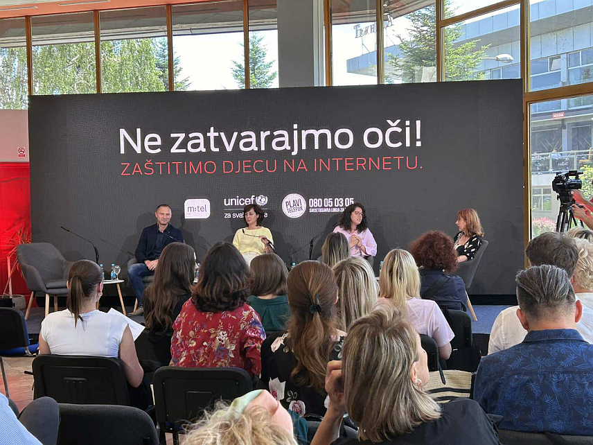 БАЊАЛУКА, 6. ЈУНА /СРНА/ - Вршњачко насиље на интернету је у порасту, а да би се против тога успјешно борили потребан је заједнички приступ институција, школа, родитеља и медија, истакнуто је данас у Бањалуци на панел-дискусији и оквиру кампање "Не затварајамо очи. Заштитимо дјецу на интернету".

