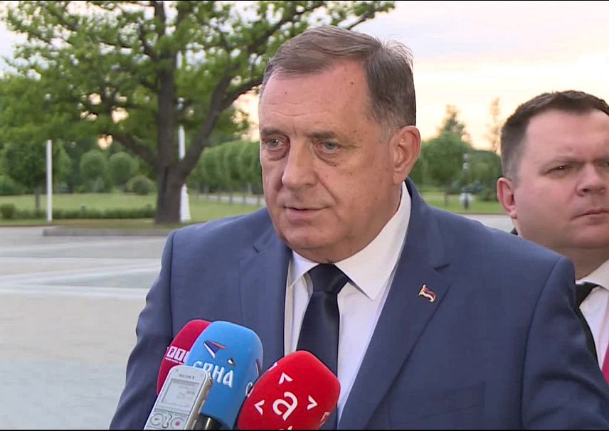 САНКТ ПЕТЕРБУРГ, 6. ЈУНА /СРНА/ - Предсједник Републике Српске Милорад Додик након састанка са руским предсједником Владимиром Путином.