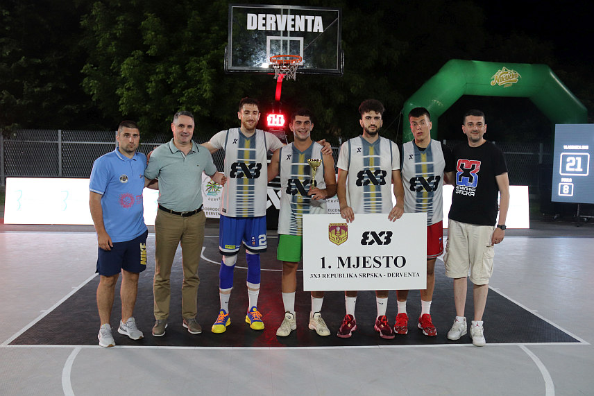 ДЕРВЕНTА, 8. ЈУНА /СРНА/ - Екипа "Власеница" побједник је турнира "`Никшићко пиво` три на три" лиге Републике Српске који је одигран у Дервенти, на отварању нове сезоне овог олимпијског спорта у Српској.