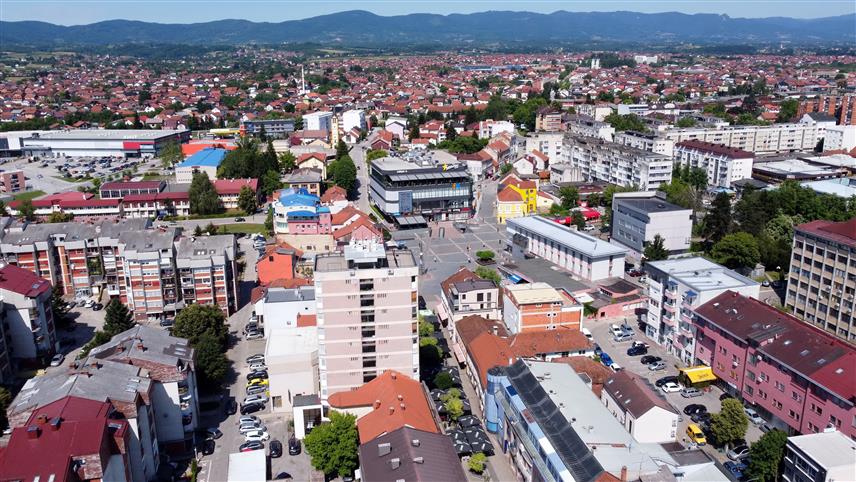 ПРИЈЕДОР, 11. ЈУЛА / СРНА/- Цијене станова у новој градњи у Приједору се креће од 2.500 до 3.000 КМ по метру квадратном са урачунатим ПДВ-ом и није се пуно промијенила од почетка године.