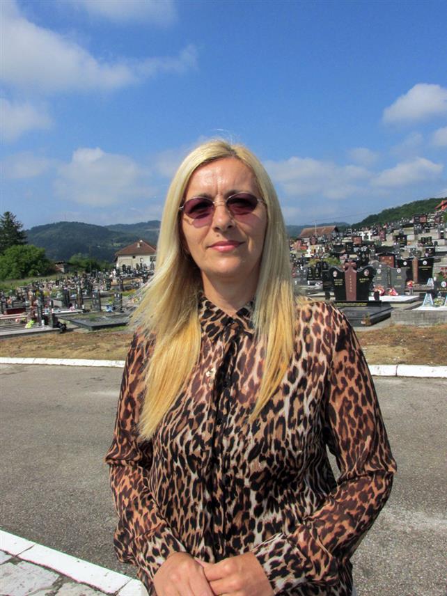 БРАТУНАЦ, 14. ЈУЛА /СРНА/ - Предсједник Организације породица заробљених и погинулих бораца и несталих цивила Братунац Радојка Филиповић рекла је Срни да је добро што је Влада Републике Српске донијела одлуку о изградњи централног спомен-обиљежја погинулим српским борцима и убијеним цивилима из регије Бирач у Братунцу.	
