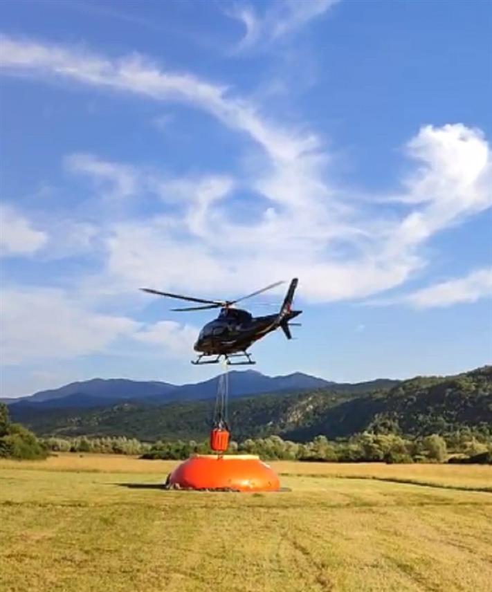 ИСТОЧНО САРАЈЕВО, 15. ЈУЛА /СРНА/ - Припадници Републичке управе цивилне заштите остају ангажовани у Гацку, гдје су се, након позива локалне заједнице, по избијању пожара на отвореном, укључили у контролисање и гашење двокраке ватрене линије Дубљевићи – Југовићи и Заградци – Кључ.