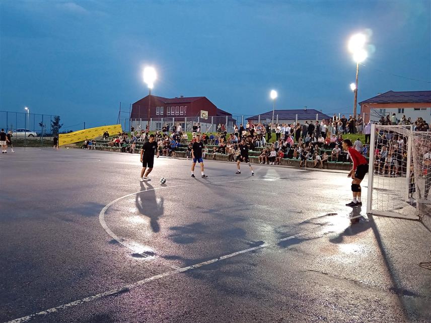 СОКОЛАЦ, 19. ЈУЛА /СРНА/ - Утакмицом футсал турнира и дјечијом уличном трком вечерас је на Сокоцу отворен 12. "Илиндан спорт фест".