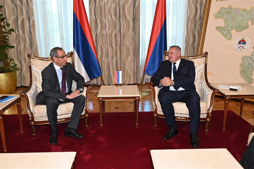 БАЊАЛУКА, 1. ЈУЛА /СРНА/ - Предсједник Владе Републике Српске Радован Вишковић и амбасадор Египта у БиХ Јасер Сорур истакли су на данашњем састанку у Бањалуци да ће у наредном периоду бити заједнички рађено на додатном унапређењу сарадњe у области туризма.